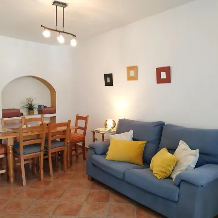 Carabeo I 18 Menyber Apartment